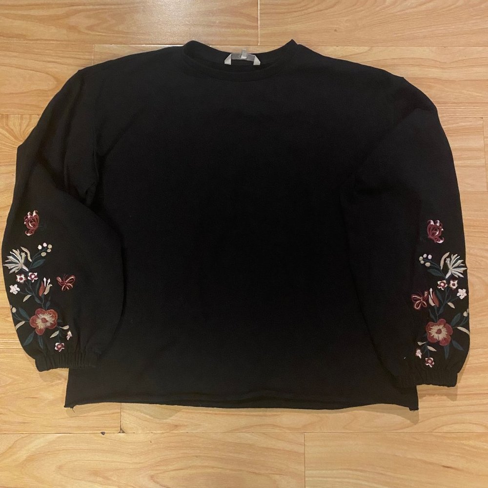 Clockhouse Women's Balloon Sleeve Floral Embroidered Sweater Size Medium